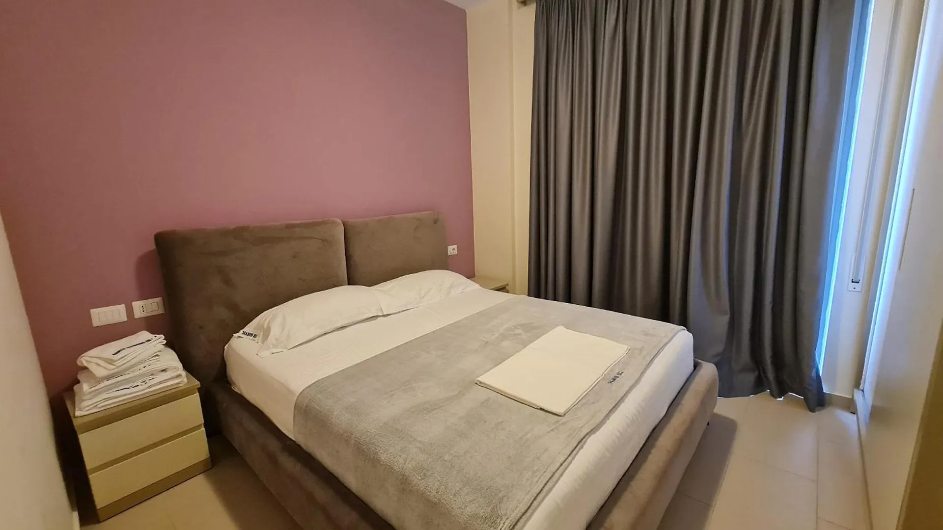 Diamond Holiday Apartments Влёра Албания